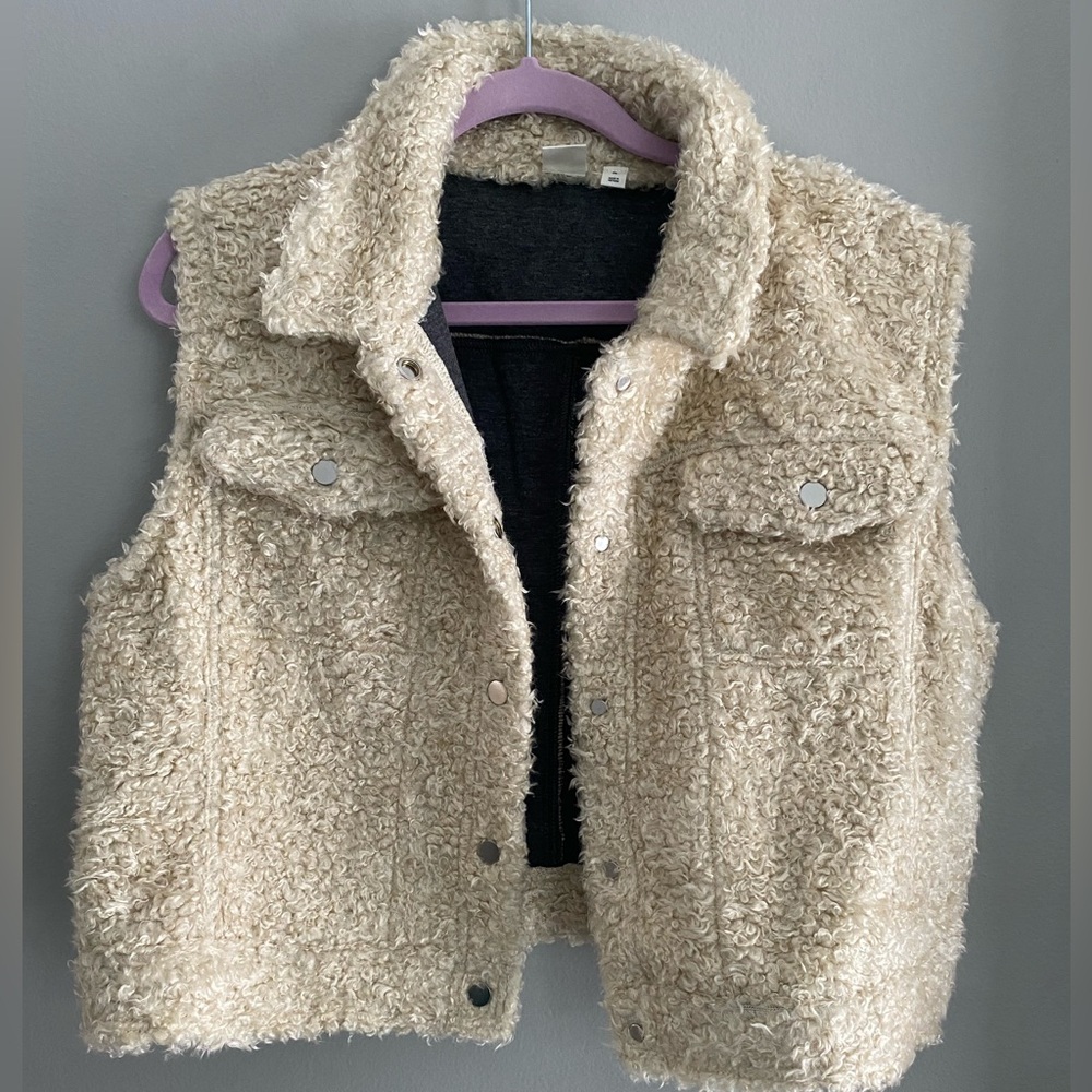 GAP - teddy vest with buttons